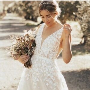 BHLDN Wedding dress caramel ivory, size 6, altered.